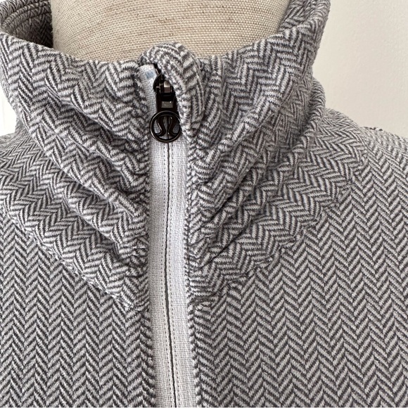 Lululemon Gray Quarter Zip Athletic Pullover Jacket - Picture 12 of 13
